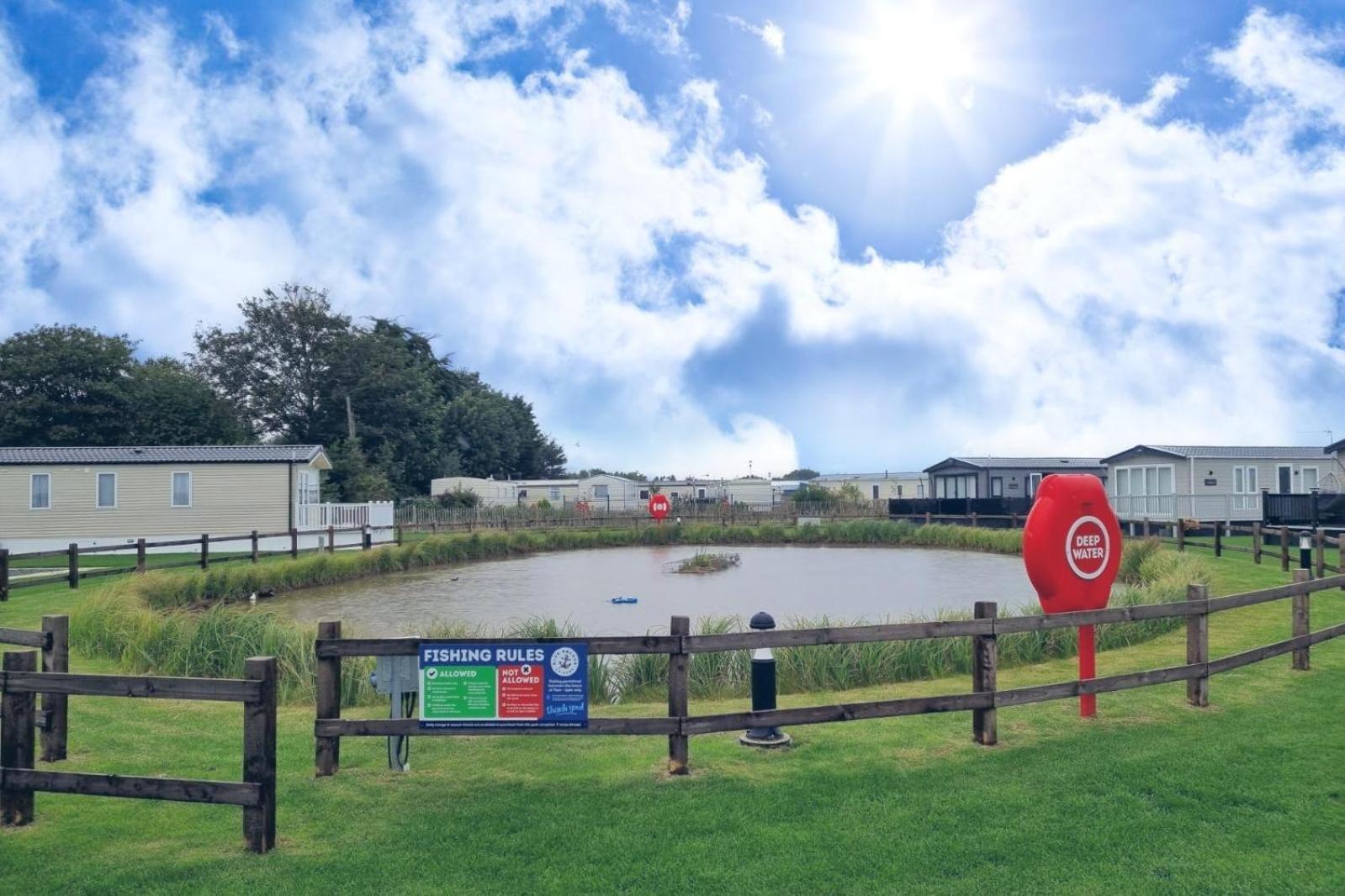 Golden Anchor - The Oakland Lodge - Coastal Caravan Breaks Chapel Saint Leonards Esterno foto