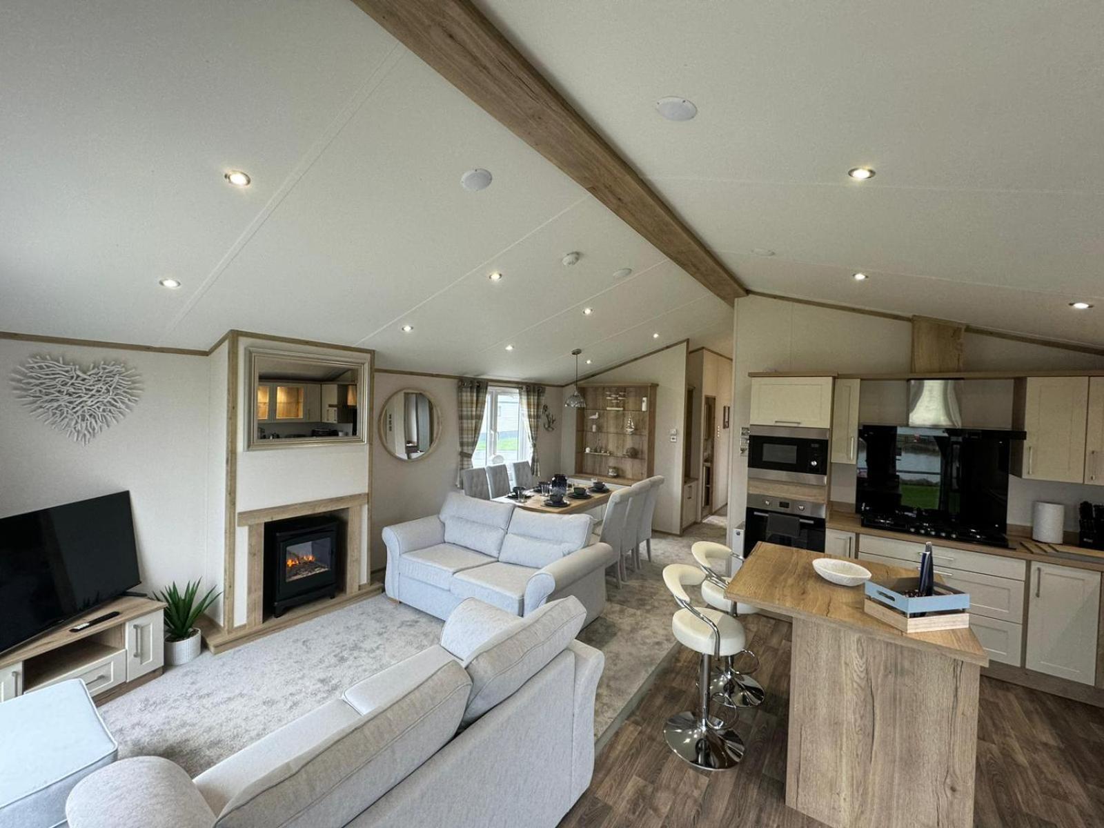 Golden Anchor - The Oakland Lodge - Coastal Caravan Breaks Chapel Saint Leonards Esterno foto