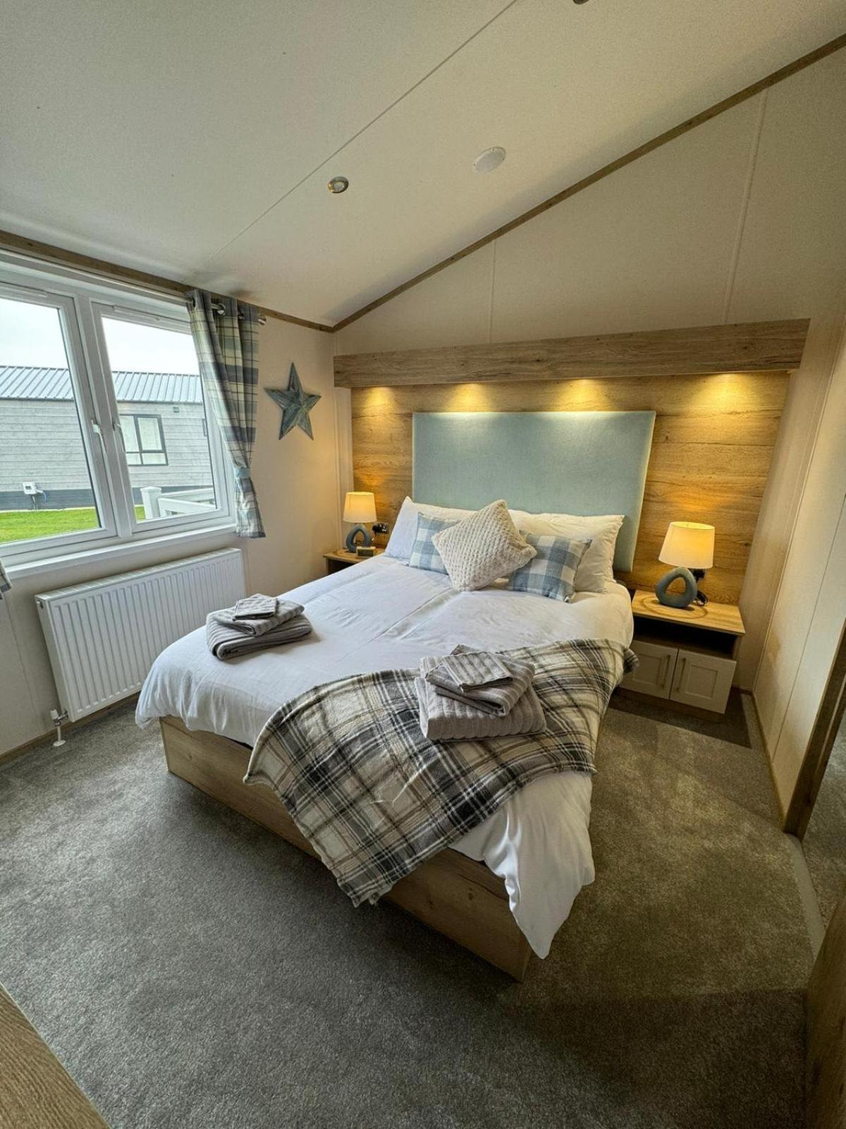 Golden Anchor - The Oakland Lodge - Coastal Caravan Breaks Chapel Saint Leonards Esterno foto