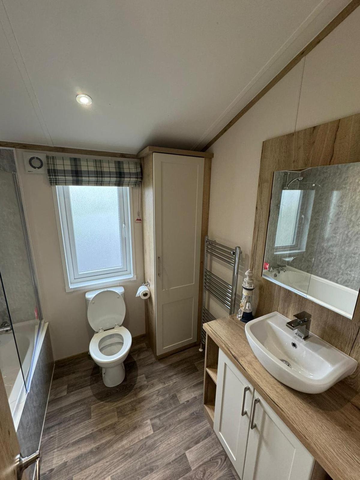 Golden Anchor - The Oakland Lodge - Coastal Caravan Breaks Chapel Saint Leonards Esterno foto